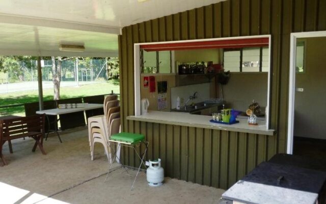 Christmas Creek Cafe & Cabins