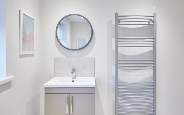 Host Stay Salty Seaview