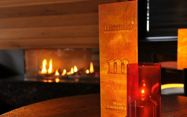 Mondo Hotel