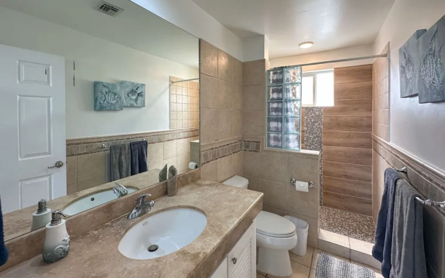 Relaxing Getaway 2BR Condo