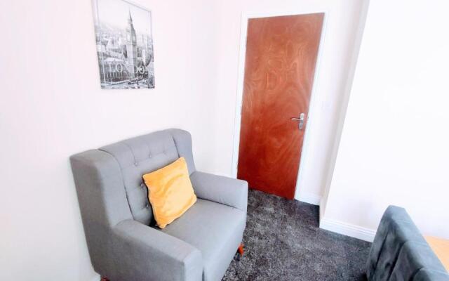 Crystal Suite 3 free private parking