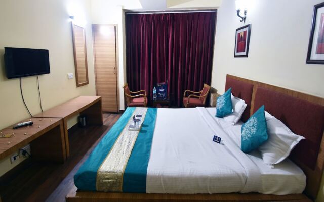 OYO 3412 Hotel Moti Mahal