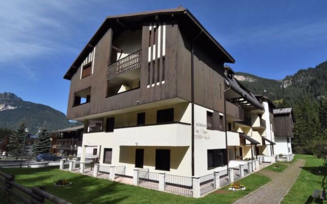 Villa Des Alpes Canazei 19614