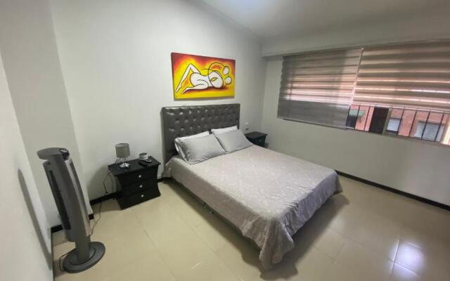 Beatiful and spacious House in Luxury Condominium