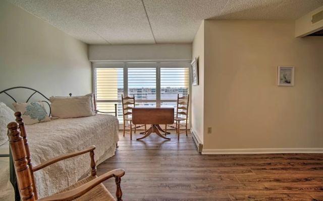 Welcoming Brigantine Condo w/ Ocean Views!