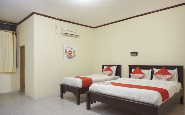 OYO 561 Hotel Citra Indah Near RS Ludira Husada Tama