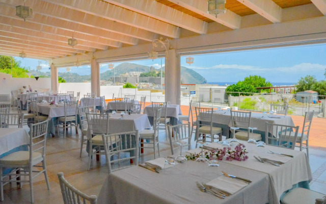 Hotel Tritone