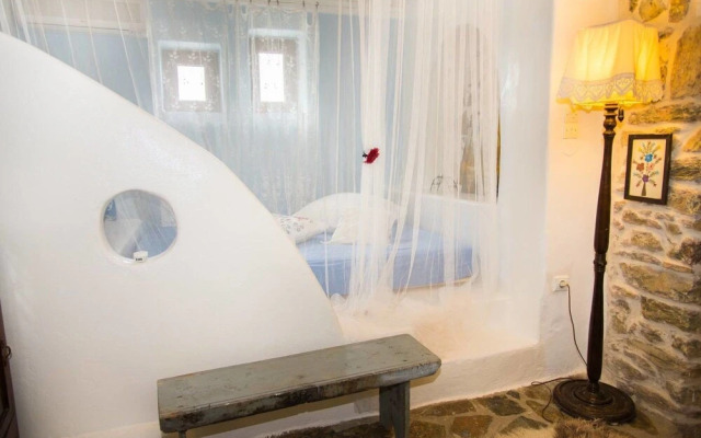 The Architect's Village House - Roof Terrace - AC - Wifi - SAT TV