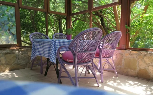 Paradise Hotel & Cafe & Restaurant