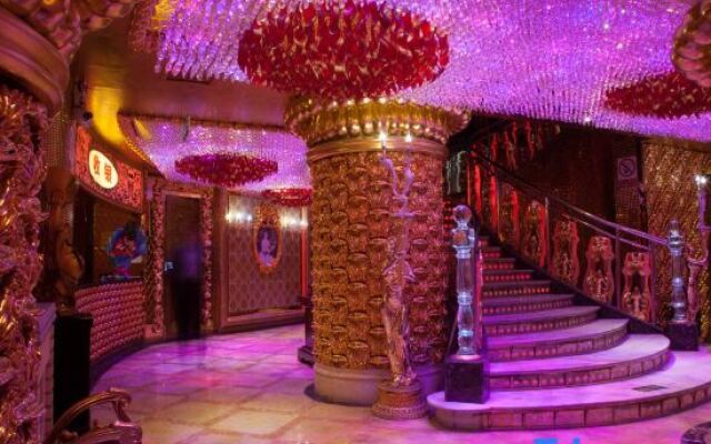 Akesu International Hotel