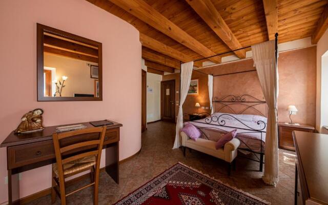 R  B Borgo Di Calmasino