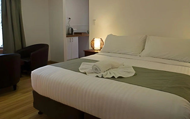 Lake St Clair Lodge – Guest Rooms – Lake St. Clair