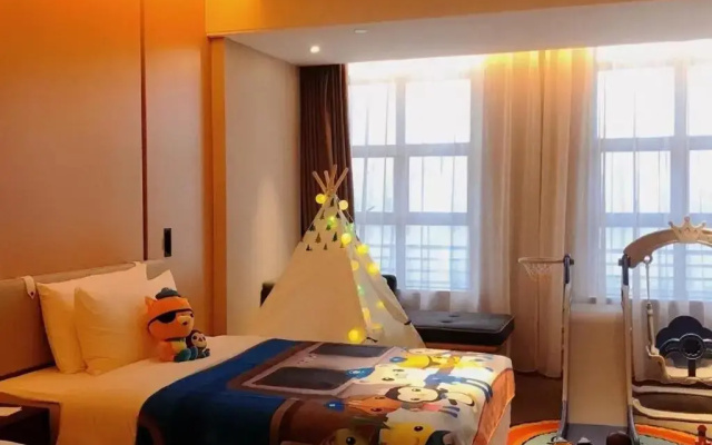 Atour Hotel (Dingsheng Plaza, Renmin Avenue)