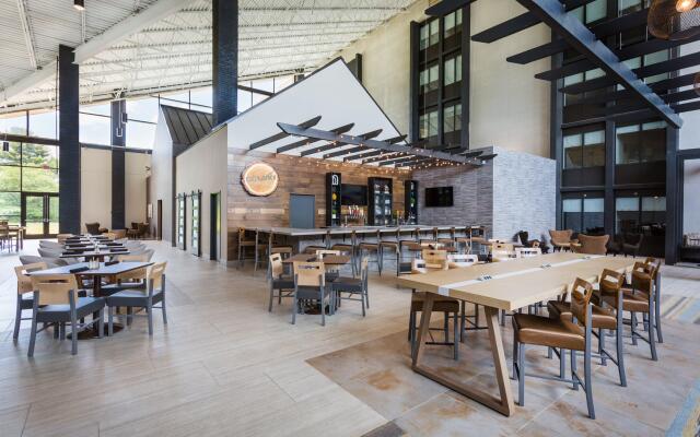 Holiday Inn Roanoke Airport – Conference CTR by IHG