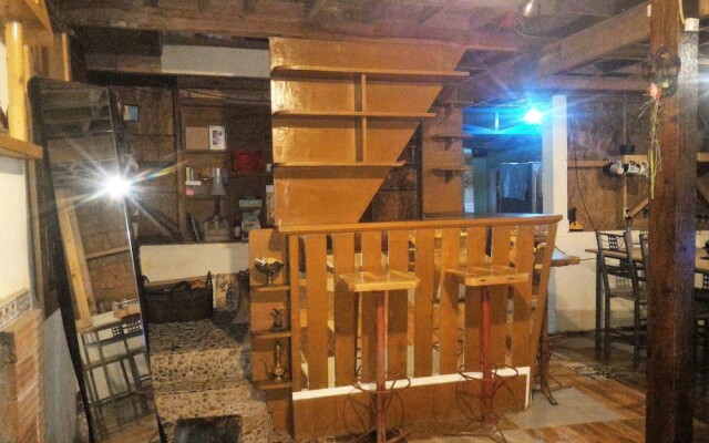 Tribuhaus Backpackers Inn