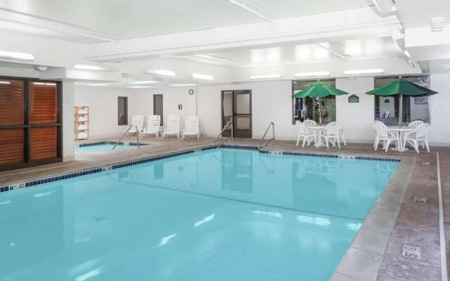 Wingate By Wyndham Peoria