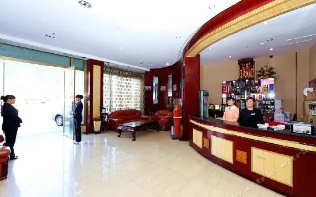 Nyingtri Yushanfu Hotel(林芝玉膳府大酒店)