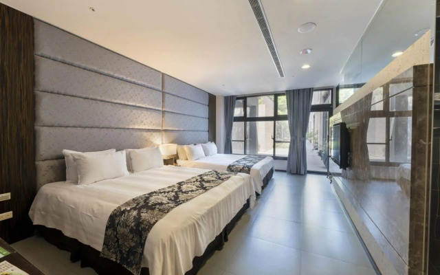 Tai Yi Red Maple Resort