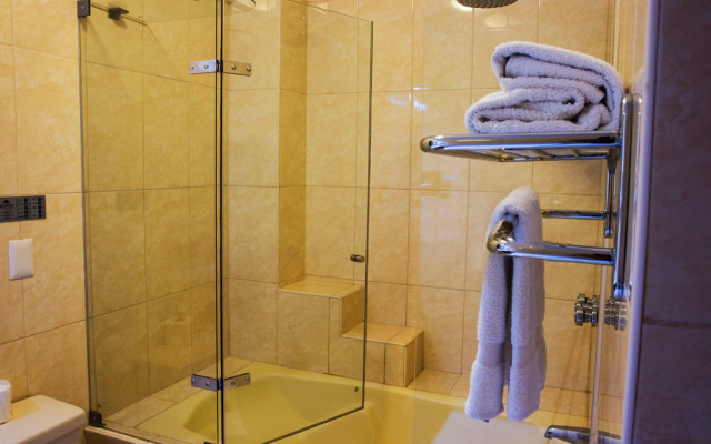 El Polo Apart Hotel & Suites