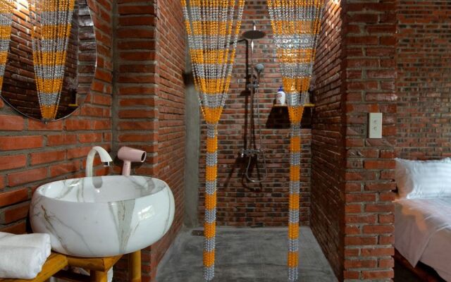 Ba's Garden Beachside Homestay