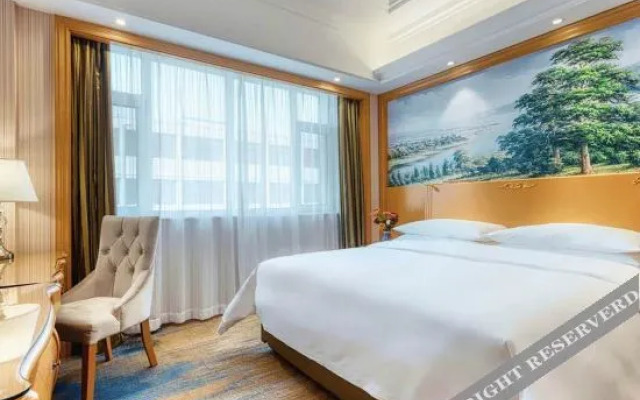 Vienna Hotel (Tianjin Five Avenues Youyi Road Cultural Center Subway Station)