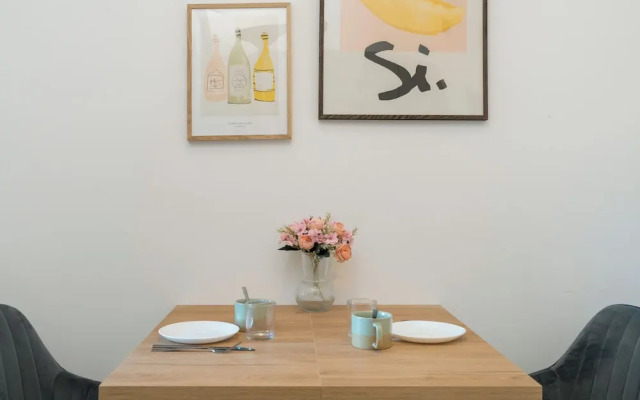Large Family Poznan Apartment by Renters