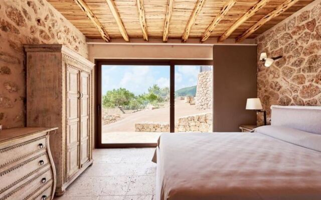 Villa Can Prats, Luxury Villa Surrounded by Nature