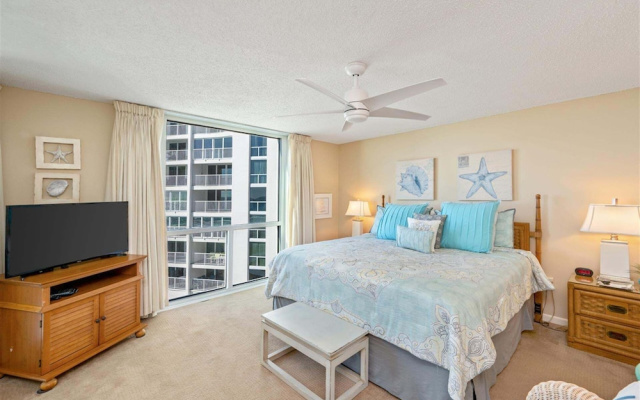 Shoreline Towers 1055 2 Bedroom Condo