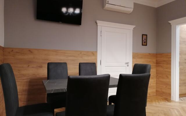 GOLDEN STAR - Premium Apartments