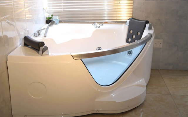 Denver Echo- Executive Guest House