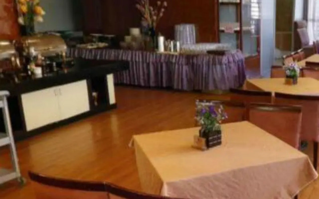 New Year Hotel