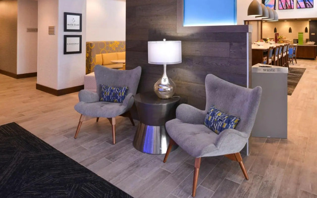 Hampton Inn & Suites Cincinnati-Mason