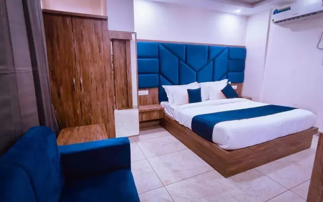 Hotel The Katra Avenue