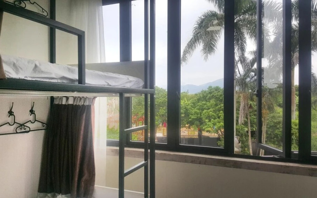 Houselet Hostel