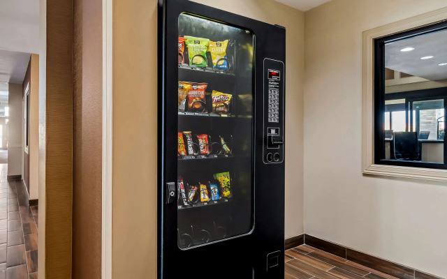 Comfort Inn & Suites Donna near I-2