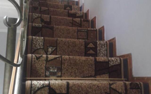 Hostel64