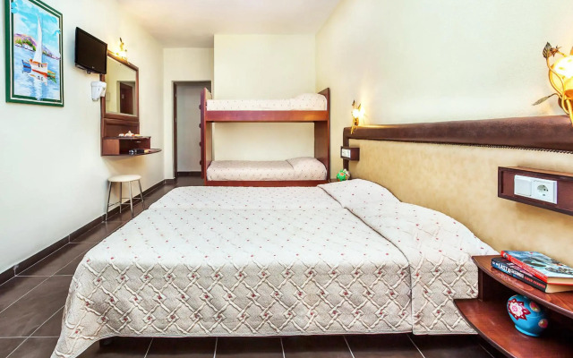 Elinotel Polis Hotel