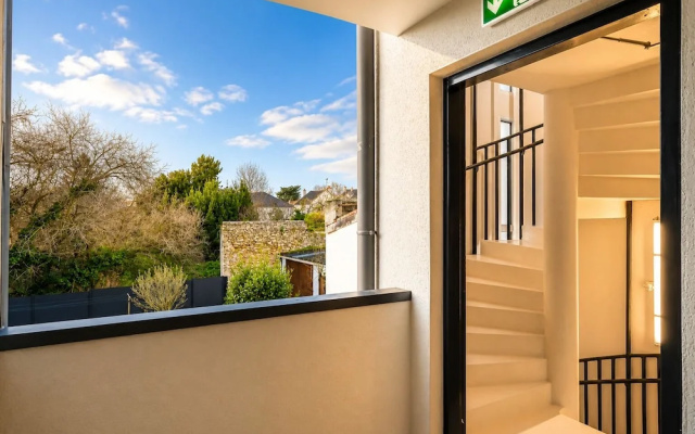 JIJI Suites