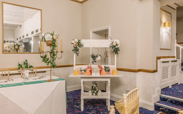 Muthu Westcliff Hotel (Near London Southend Airport)