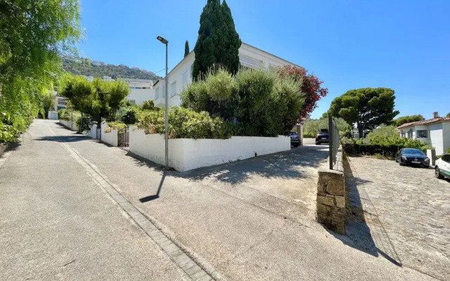 City-centre Apartment in Roses