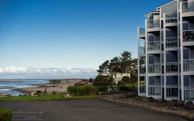 Waters Edge 111