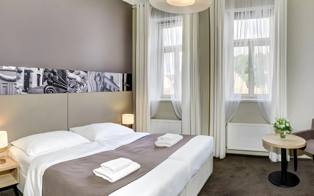 Three Crowns Hotel Prague