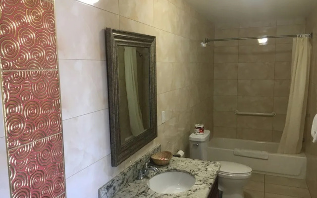 Norwalk Inn & Suites