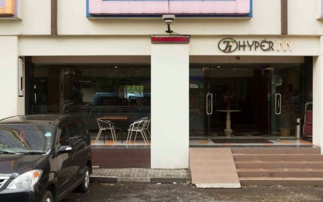 RedDoorz @ Paskal Hyper Square