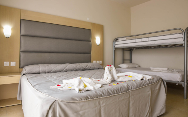 Euroxenia Marathon Hotel