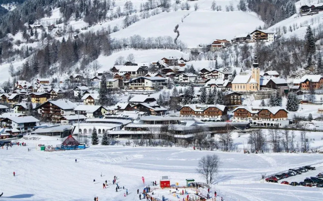 Apartment in Bad Kleinkirchheim Near Hiking