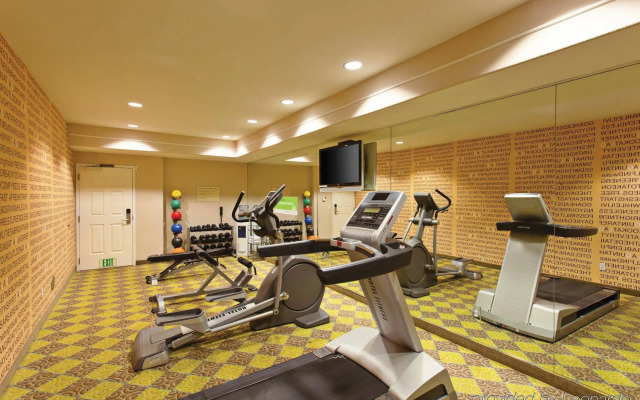 Fairfield by Marriott Inn & Suites Fresno River Park
