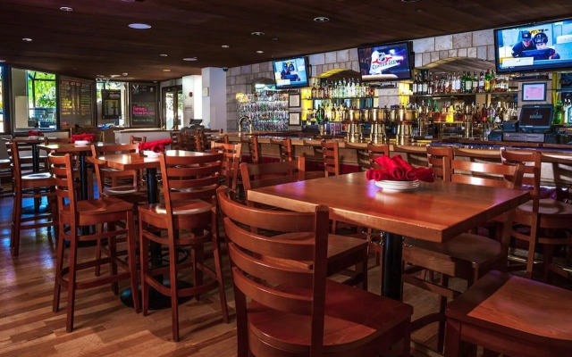 Portola Hotel & Spa at Monterey Bay