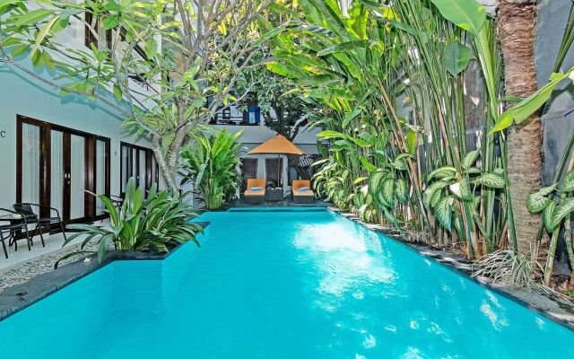 ZEN Rooms Kuta Theater