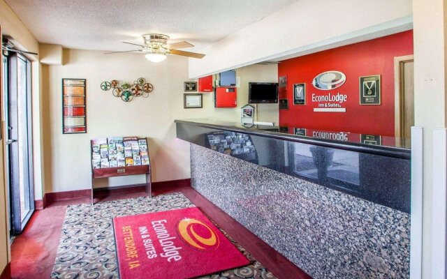Clarion Pointe Bettendorf - Quad Cities